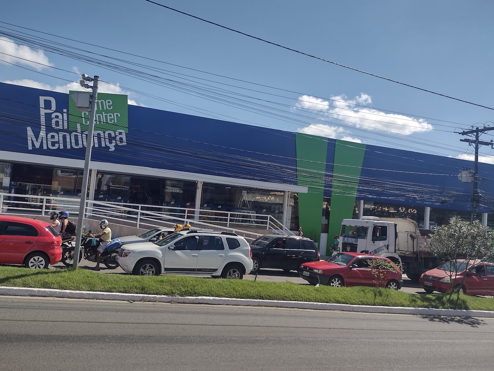 Pai Mendonça — Construção e reforma em Itabuna